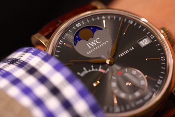 IWC お洒落なスレートグレー文字盤にムーンフェイズがよく似合う！「ポートフィノ・ハンドワインド・ムーンフェイズ」。