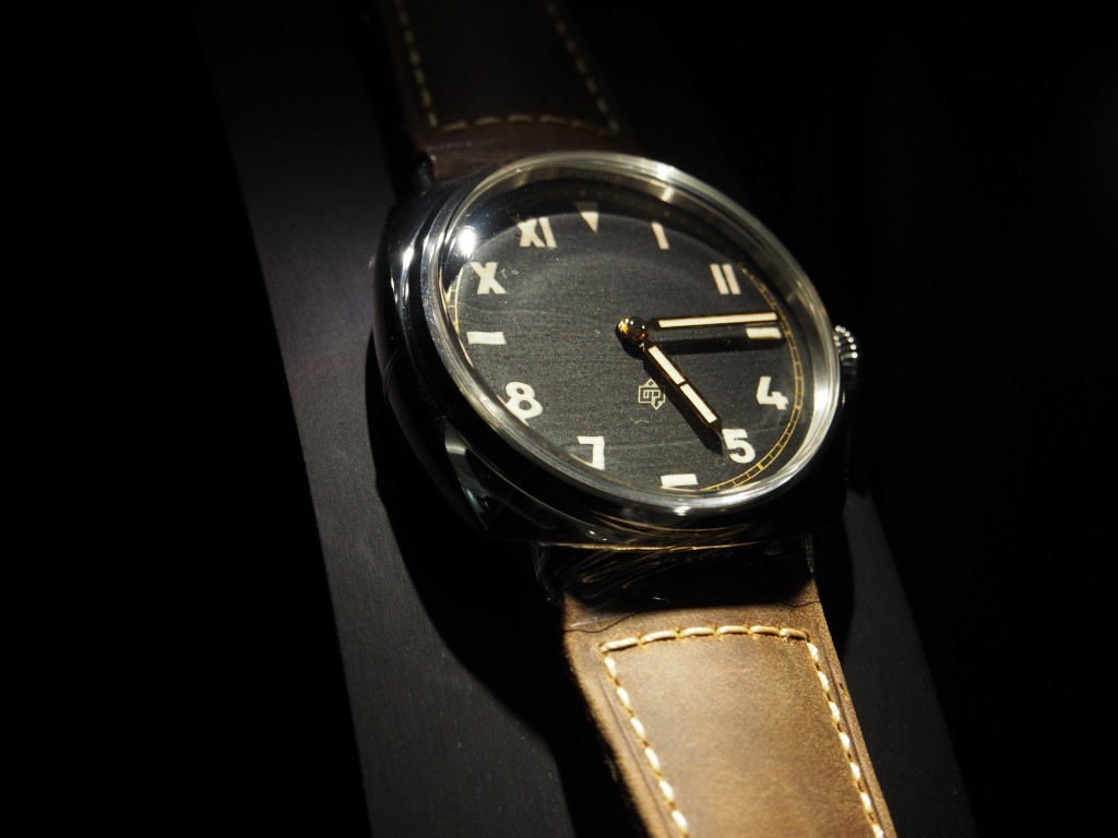 パネライのテーブルクロックを日常に…PAM00651-PANERAI -PB230167-1024x768