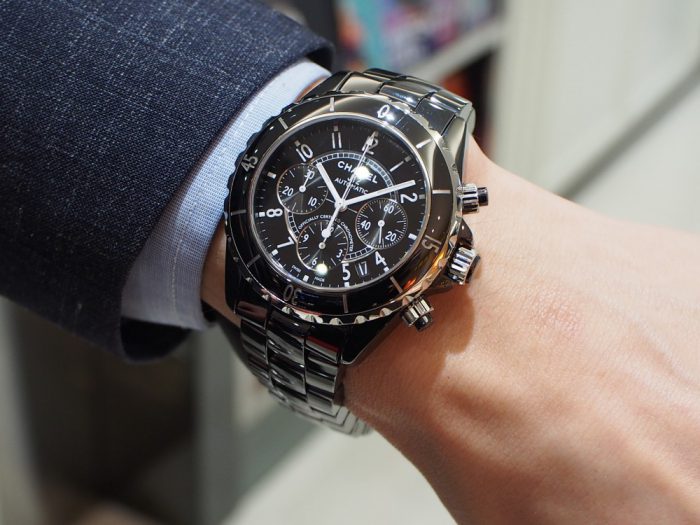 オシャレ男性必見 シャネルの時計が最強 J12 クロノグラフ H0940 Oomiya 鹿児島店ブログ 正規輸入時計専門店