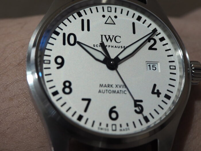 シンプルイズベストなミリタリーウォッチを試着してみました。IWCパイロットウォッチ マークⅩⅧ-IWC -P5150004-700x525