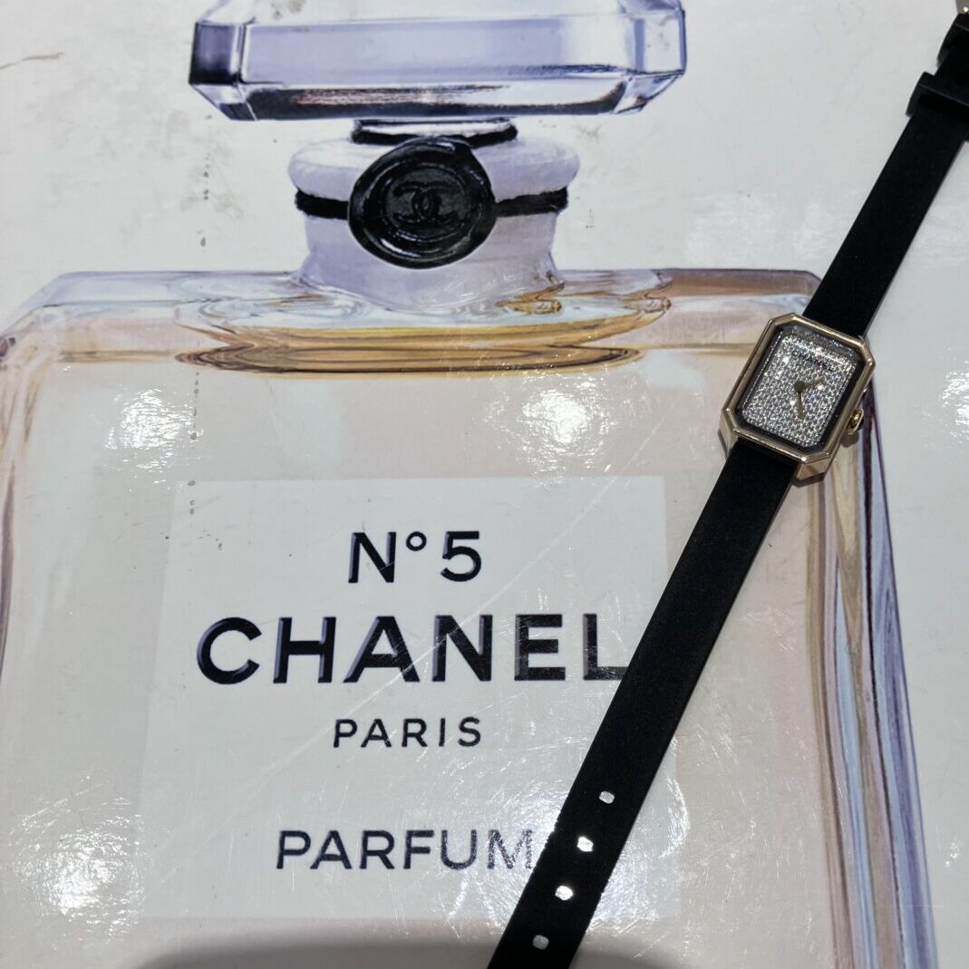 【 CHANEL 】シャネル初の腕時計「 プルミエール 」から、贅沢な輝きを放つモデルをご紹介。-CHANEL -IMG_1375-edited