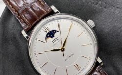 【 IWC 】幻想的なムーンフェイズが美しい「ポートフィノ・オートマティック・ムーンフェイズ」をご紹介。