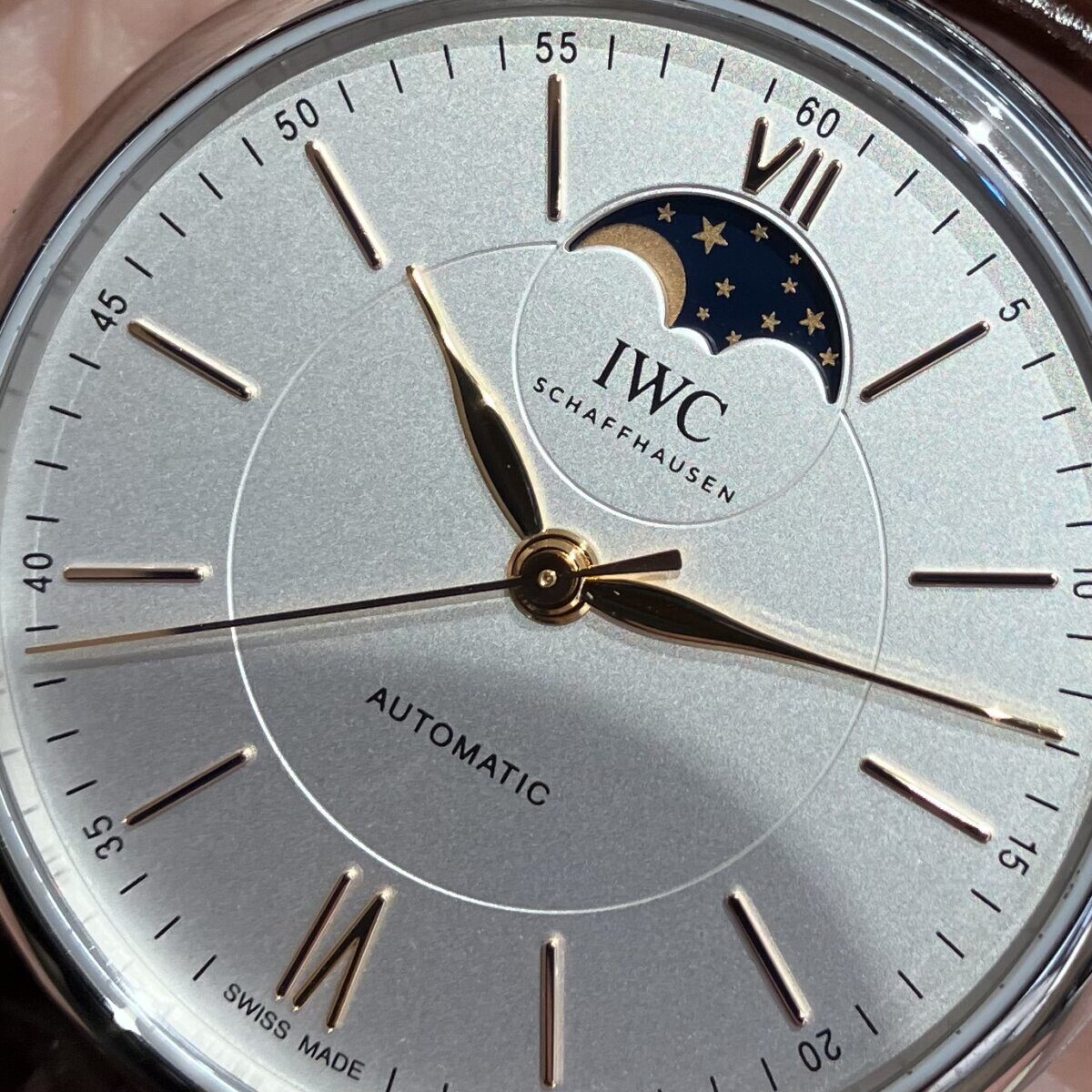 【 IWC 】幻想的なムーンフェイズが美しい「ポートフィノ・オートマティック・ムーンフェイズ」をご紹介。-IWC -IMG_2495-1200x1200