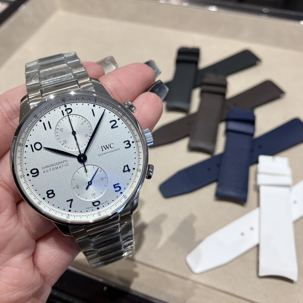 【 IWC 】ポリッシュ仕上げとサテン仕上げで美しく丁寧に仕上げられた SSブレス の「ポルトギーゼ クロノグラフ 」をご紹介。-IWC -IMG_1479