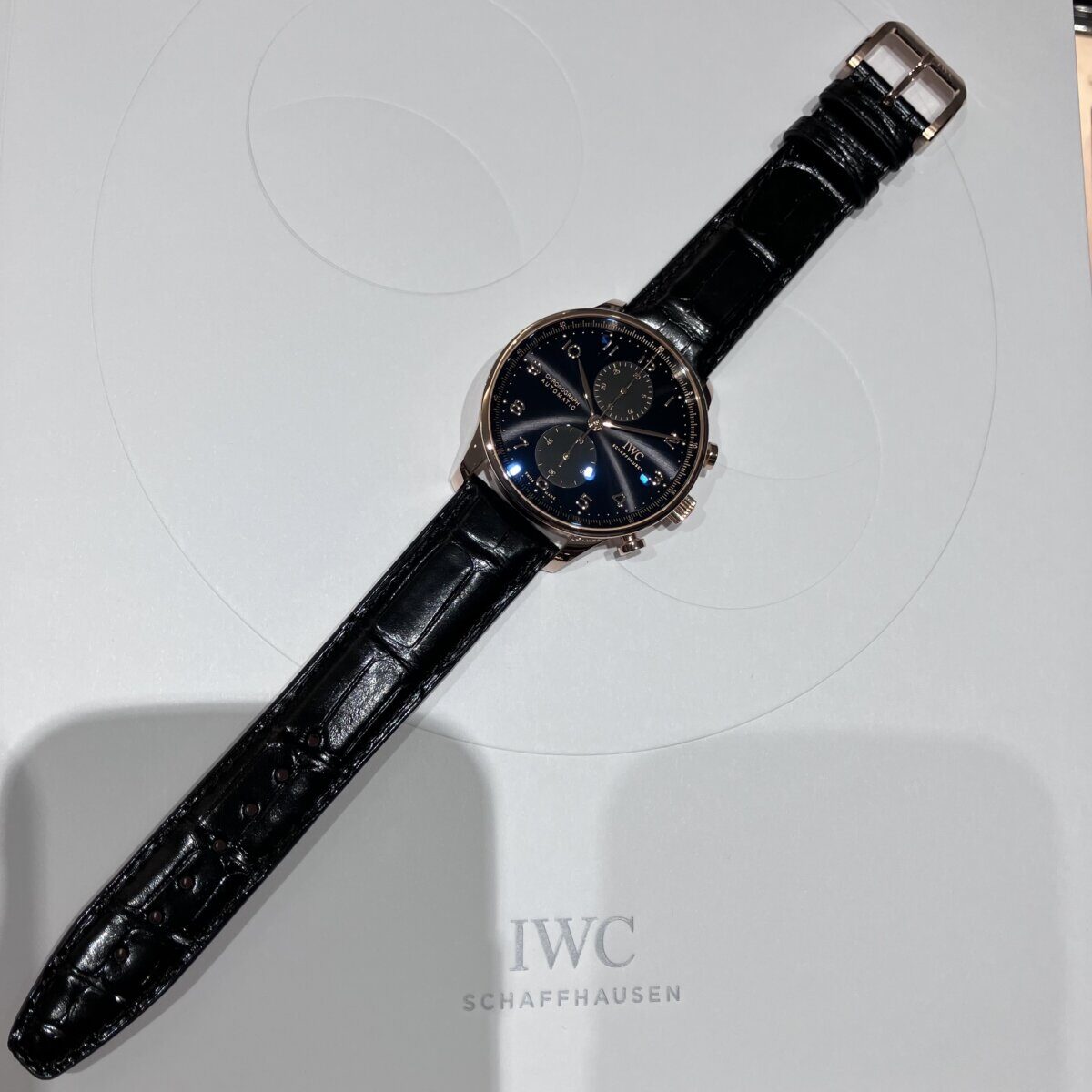 【 IWC 】待望の新作入荷！！夜景からインスピレーションを受けたポルトギーゼ クロノグラフ「オブシディアン」をご紹介。-IWC -IMG_3596-1200x1200