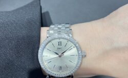 【 IWC 】シンプルなファッションに合わせたい…♡「ポートフィノ」から34mmのコンパクトなモデルをご紹介。