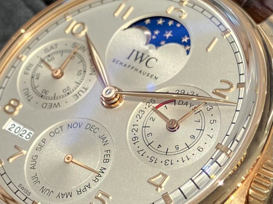 【 IWC 】全ての操作がリューズ1つで⁉ 永久カレンダー搭載の「ポルトギーゼ・パーペチュアルカレンダー」-IWC -IMG_4017-edited