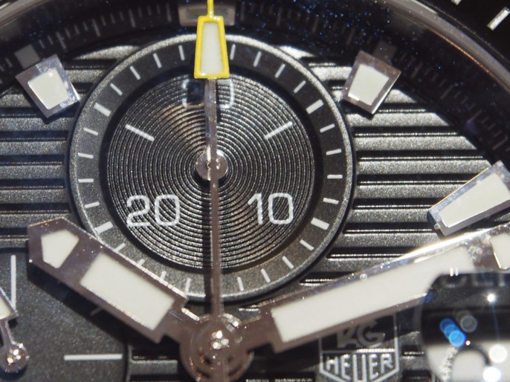 オンオフどちらでも使える、スタイリッシュでスポーティーなクロノグラフ【アクアレーサー】-TAG Heuer -P2100665-1024x768