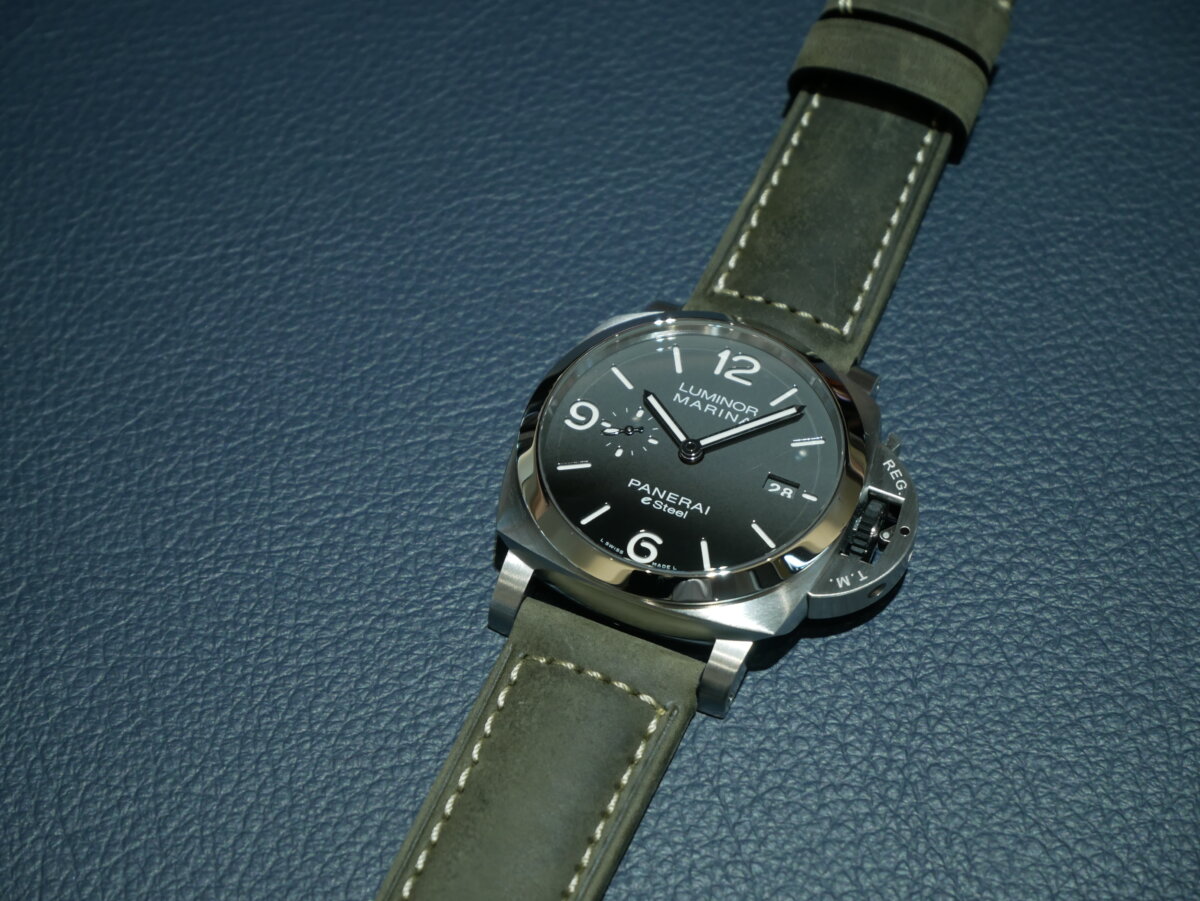 リサイクルベースの新素材を採用した【ルミノール マリーナ eSteel™ Grigio Roccia】-PANERAI -P1070180