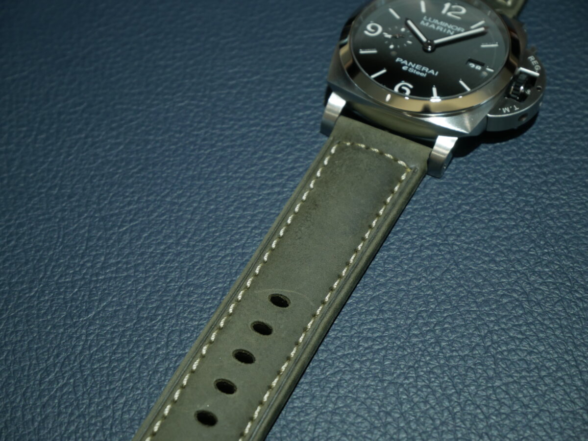 リサイクルベースの新素材を採用した【ルミノール マリーナ eSteel™ Grigio Roccia】-PANERAI -P1070181