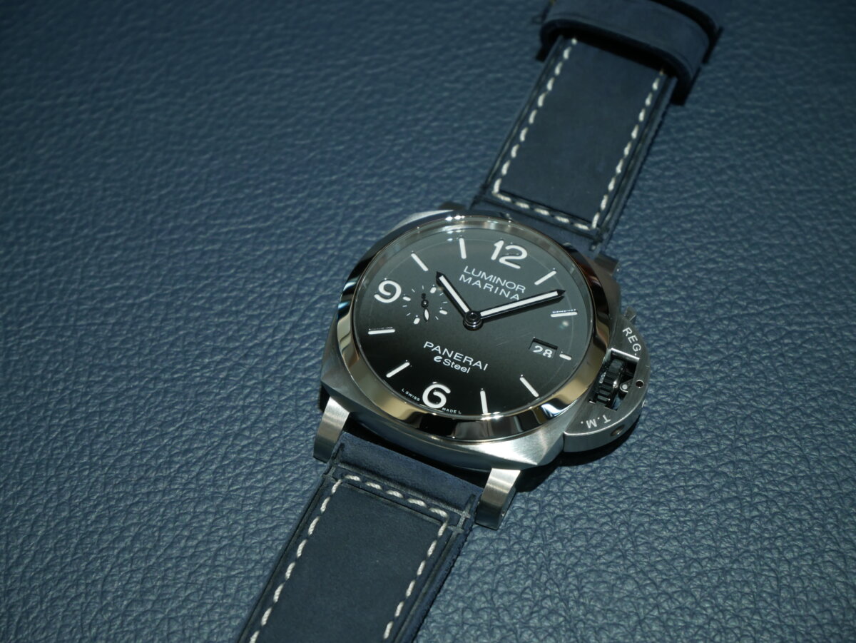 リサイクルベースの新素材を採用した【ルミノール マリーナ eSteel™ Grigio Roccia】-PANERAI -P1070182