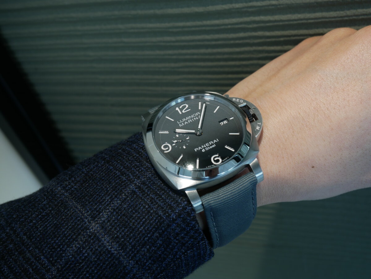 リサイクルベースの新素材を採用した【ルミノール マリーナ eSteel™ Grigio Roccia】-PANERAI -P1070190