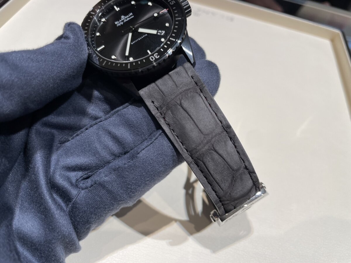 【ヒルシュ オーダーストラップ】ブランパンのバチスカーフをカジュアルでかっこよく？　-BLANCPAIN ヒルシュ オーダーストラップ -S__117612559