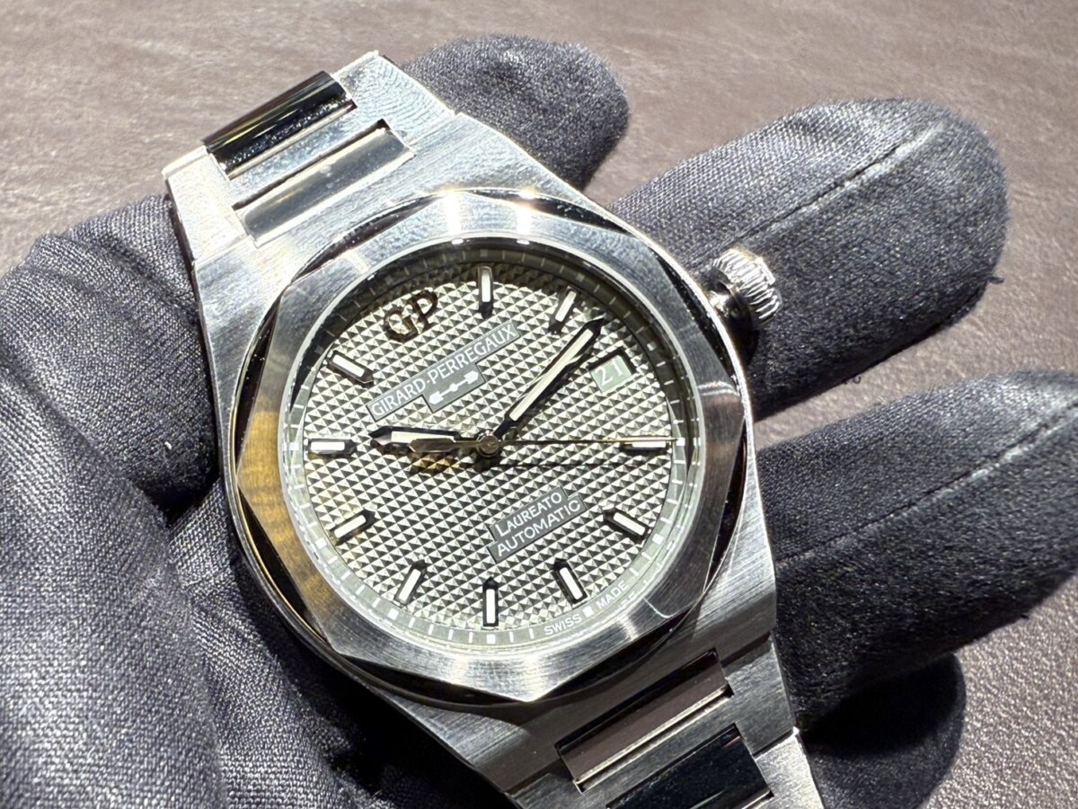 【ジラール・ペルゴ】待望の38mm～初めてステンレスモデルに採用されたセージグリーン～-GIRARD-PERREGAUX -S__256294925_0