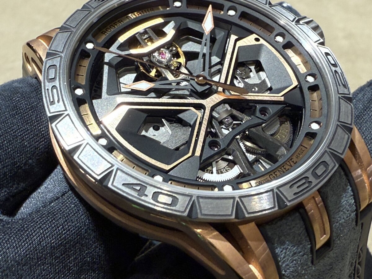 【ロジェ・デュブイ×ランボルギーニ】スポーツカーと時計のコラボ！？「エクスカリバーウラカン」-ROGER DUBUIS -S__57901062_0