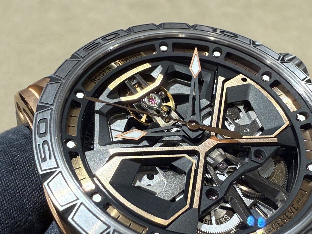 【ロジェ・デュブイ×ランボルギーニ】スポーツカーと時計のコラボ！？「エクスカリバーウラカン」-ROGER DUBUIS -S__57901069_0