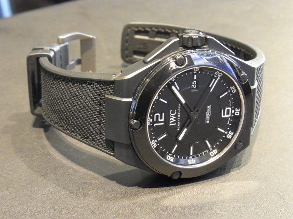 クールなブラックのインジュニア・オートマティック”AMGブラックシリーズ・セラミック”～IWC～ - IWC 