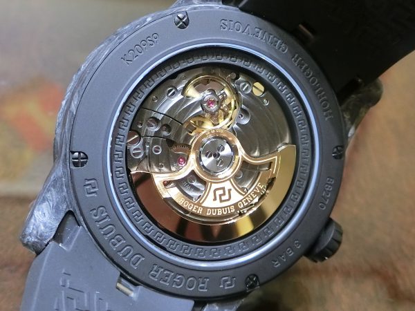 軽量かつ耐久性のエクスカリバー42オートマティック カーボン～ROGER DUBUIS～ - ROGER DUBUIS（取扱い終了） 