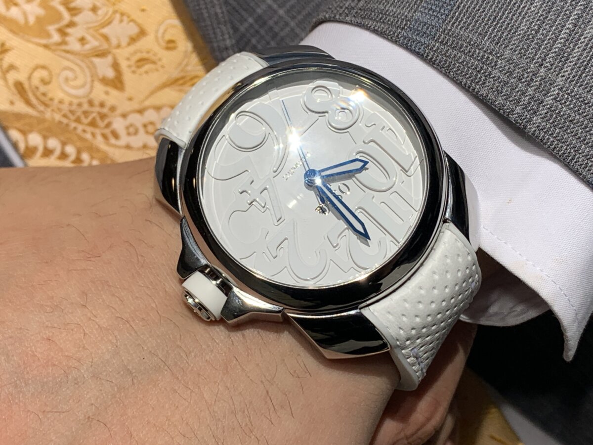 睡眠時間オッソ イタリー　OSSO ITALY 腕時計　　　　ヴィゴローソ SV01 時計