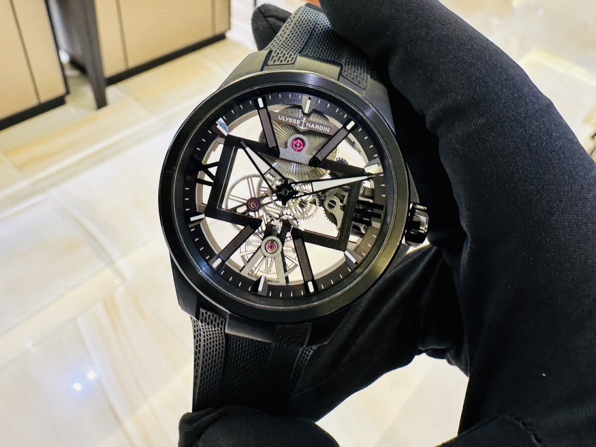 外から見える中の美しさ。ユリス・ナルダン「ブラスト スケルトンX」をご紹介 - ULYSSE NARDIN 