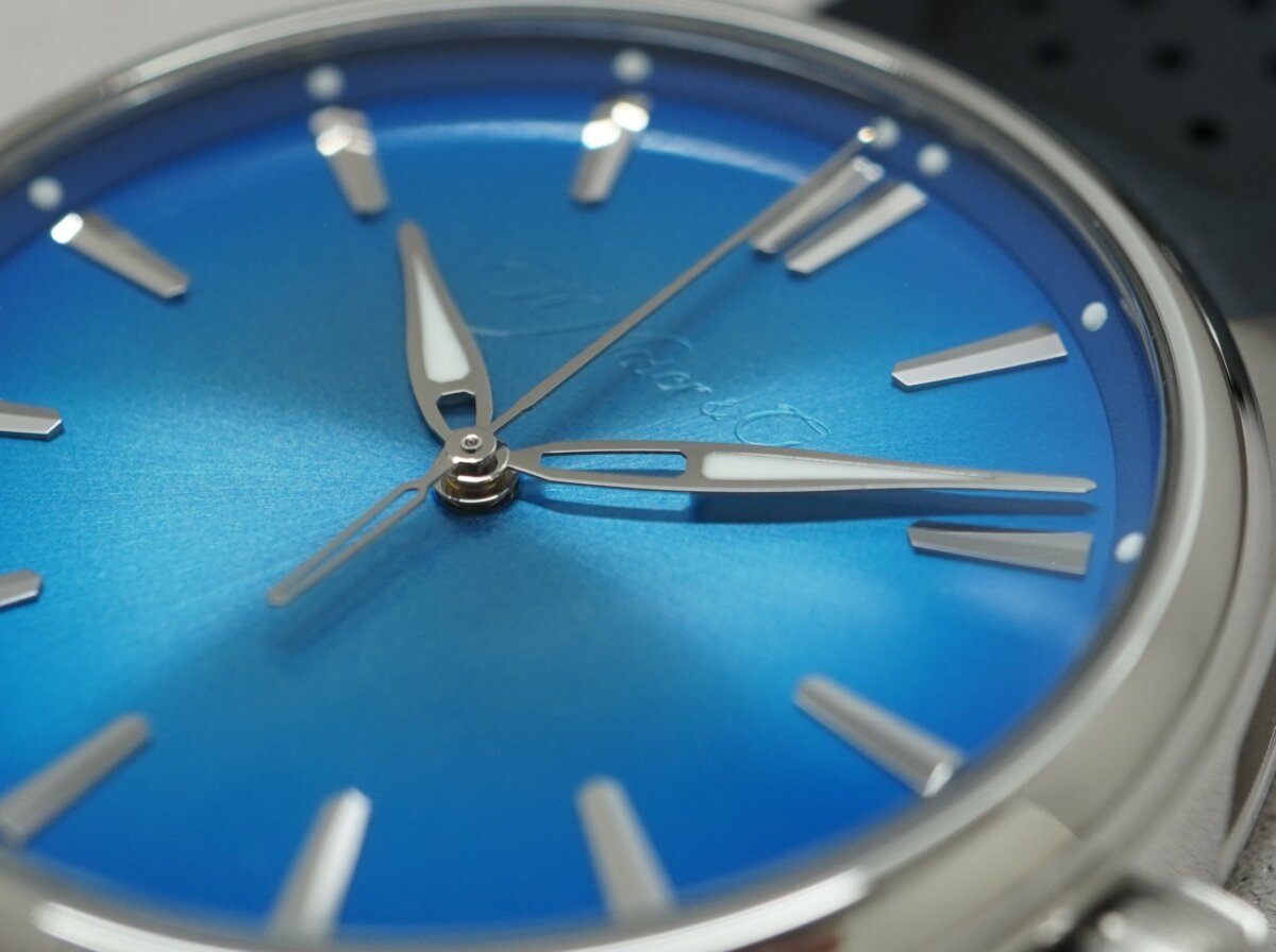 【入荷情報】H.モーザー パイオニア・センターセコンド アークティックブルー(3200-1217) - H.Moser＆Cie. 