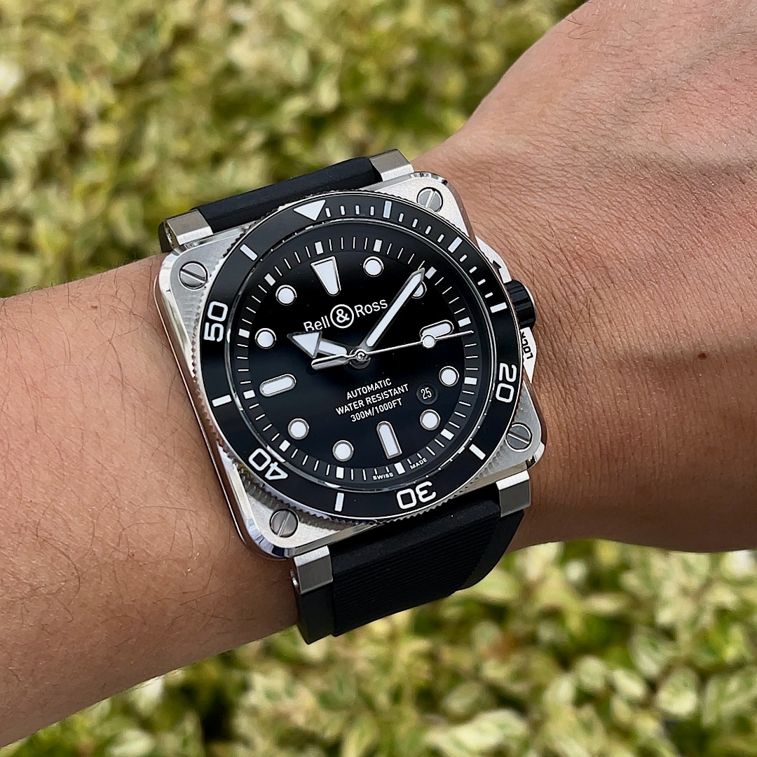 夏に映える角型ダイバーズ ウォッチ「BR03 DIVER BLACK STEEL」～ベル＆ロス～ - Bell＆Ross 