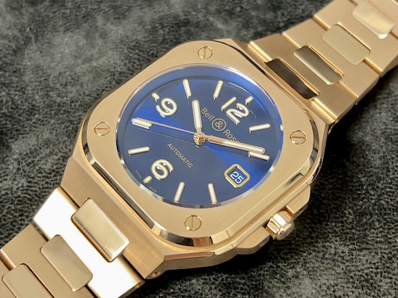 18Kピンクゴールドの存在感×ブルーダイアルのお洒落さが魅力！！BR-05 BLUE GOLD～ベル&ロス～ - Bell＆Ross 