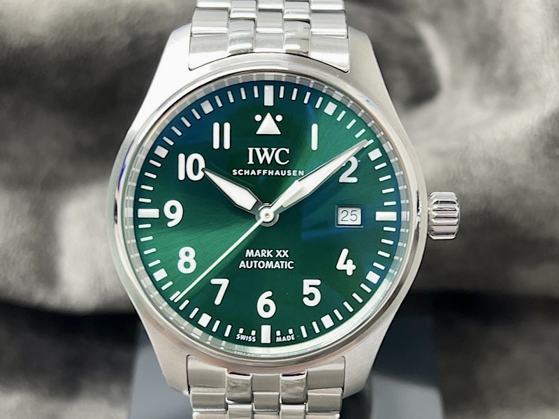 シンプルを極めた美しさ？？パイロット・ウォッチ・マーク XX（IW328206）～IWC～ - IWC 