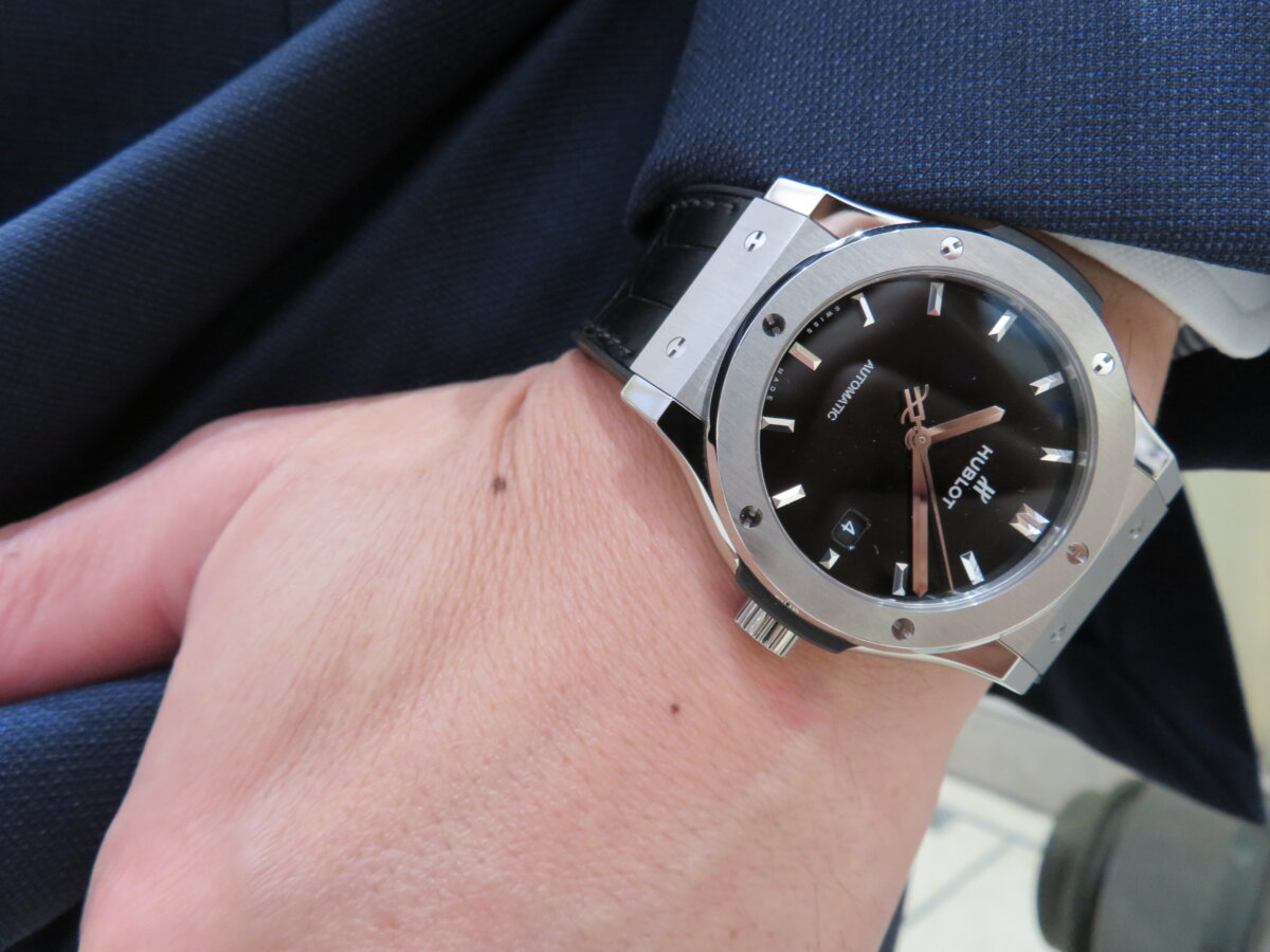 ウブロ  クラシック フュージョン チタニウム ブラックシャイニー 腕時計