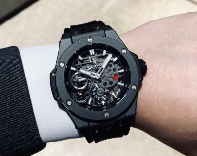 あえて手巻き式という選択【HUBLOT】ビッグ・バン メカ-10 ブラックマジック脅威の立体感