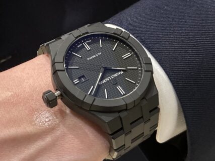 漆黒のオールセラミック【モーリスラクロア・アイコン オートマティック セラミック 42mm】【AI6008-CRM22-330-2】