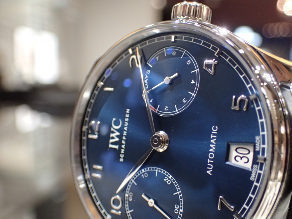 IWCフェア開催中 IWC独特の美しい光沢を放つブルー文字盤 - IWC 