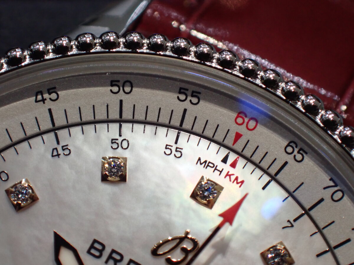 ブライトリング レディスモデルならではの美しさ ナビタイマー35【A17395211A1P1】 - BREITLING 