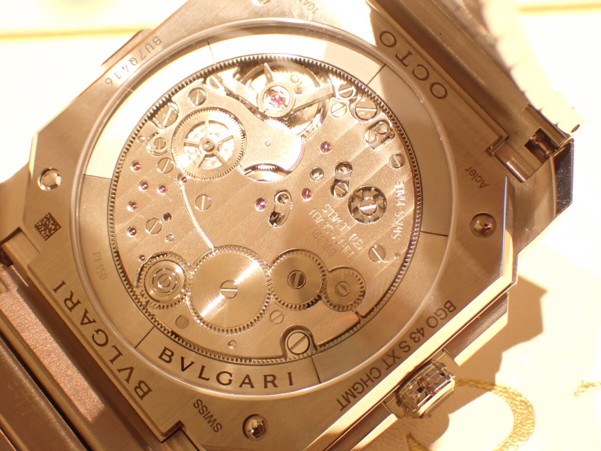 【ブルガリ】デザインと機能の融合　オクトフィニッシモクロノグラフGMT - BVLGARI 