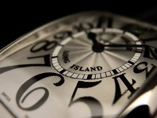 フランク・ミュラー　アール・デコがお手本の色気のある時計「ロングアイランド」