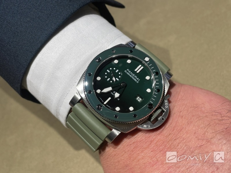 パネライ サブマーシブル クアランタクアトロ eSteel™ Verde Smeraldo PAM01287